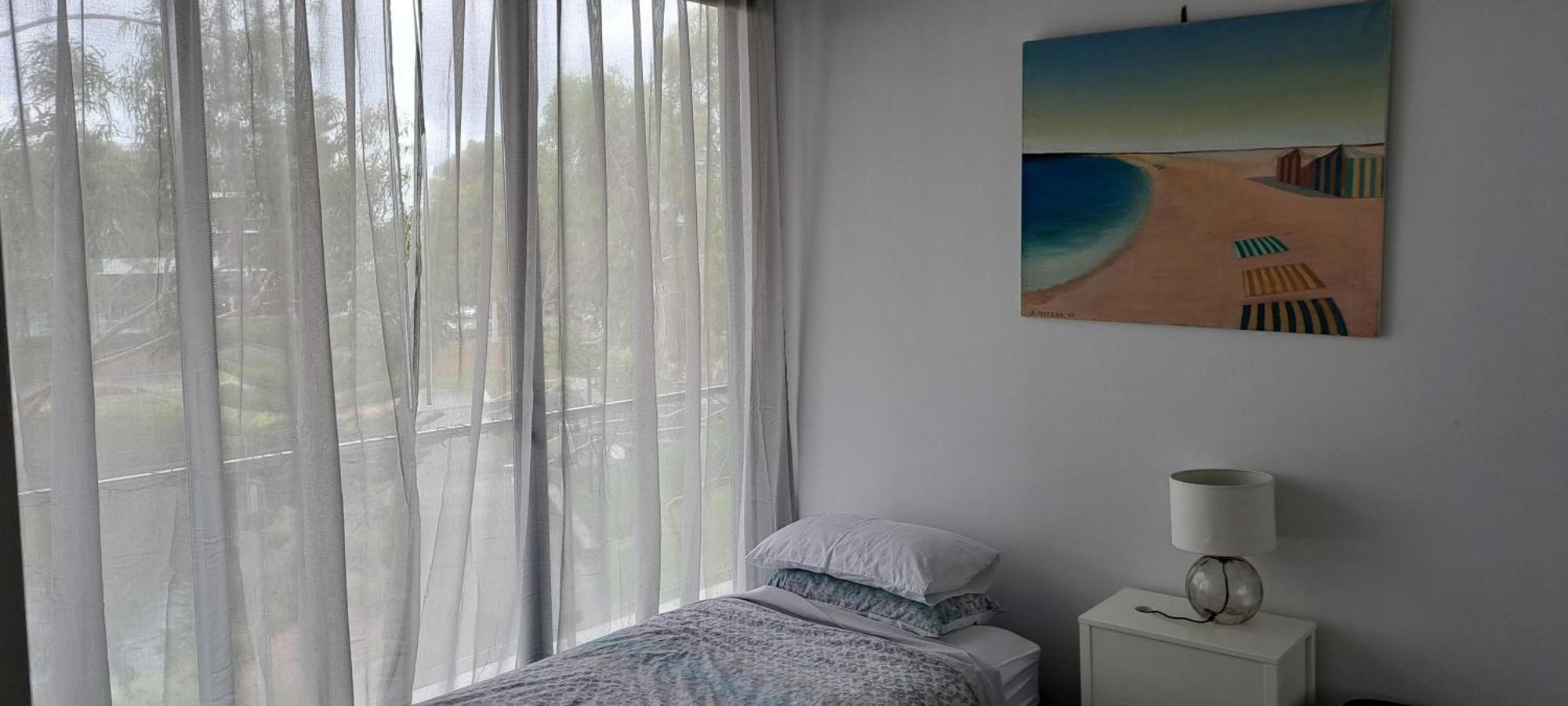 Marina View Apartment On The Maribyrnong River, Melbourne Bagian luar foto