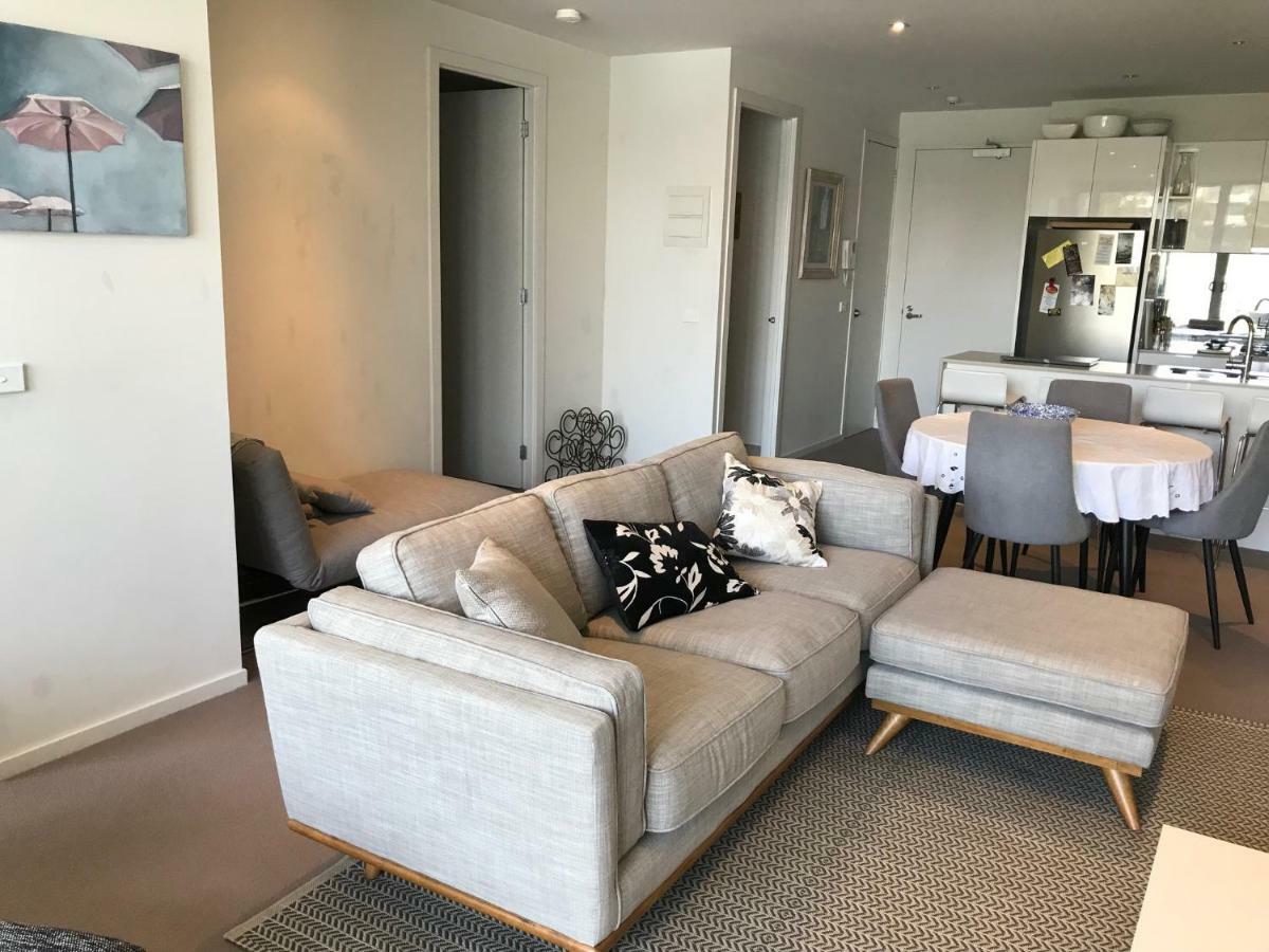 Marina View Apartment On The Maribyrnong River, Melbourne Bagian luar foto